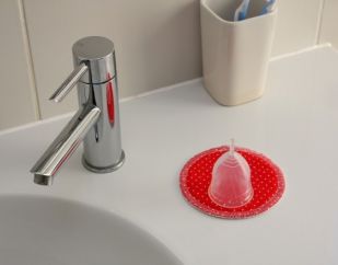 MENSTRUALNA SKODELICA NI NOBEN BAV BAV
