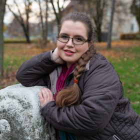 O rdečih kartonih, čokoladi, nuteli in pralnih vložkih