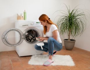 Vodič pranja pralnih menstrualnih vložkov in dnevnih ščitnikov perila